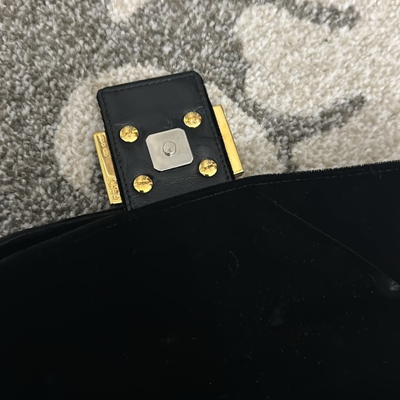 Vintage velvet Fendi baguette with mixed metal hardware - Picture 7 of 9